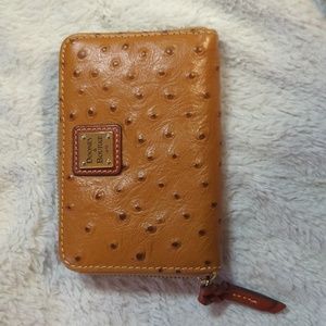 NWT- Dooney & Bourke Ostrich Medium Zip Wallet, Tan